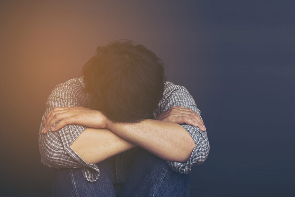 <span style='font-size:28px;'>Editorial #8</span><br> Hablemos del suicidio