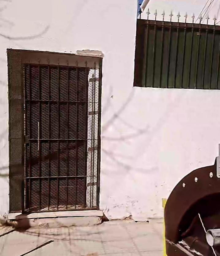Bajo la trampa del sol: orquestas, tramas, artefactos y música